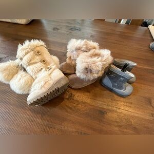 See Kai Run grey snowflake booties, 2 faux fur winter boots bundle!